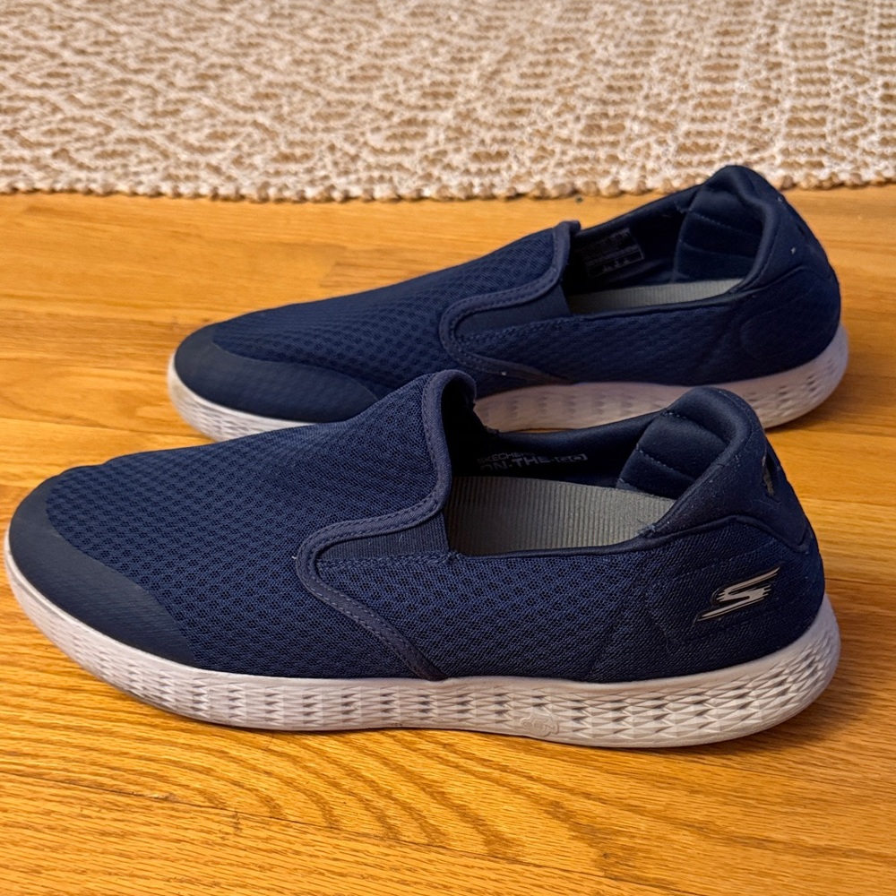 Skechers Men's Navy Slip-On Mesh Casual Sneakers